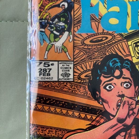 Fantastic Four #287 (Marvel, Feb 1986) - Picture 2 of 4